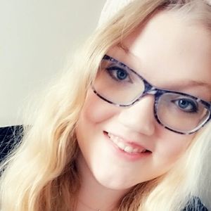 Meet your Posher, Olivia nicole